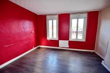 Centre-ville de Fécamp, maison à vendre avec jardin et 2 chambres + bureau