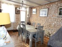 A Fécamp, entre le centre-ville et la plage, maison de ville avec cour à vendre