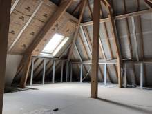 A vendre à la campagne entre GODERVILLE et FECAMP superbe bâtiment rénové avec jardin