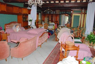 A vendre maison à rénover avec très grand terrain proche de VALMONT