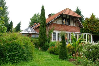 A vendre maison avec très grand terrain proche de VALMONT