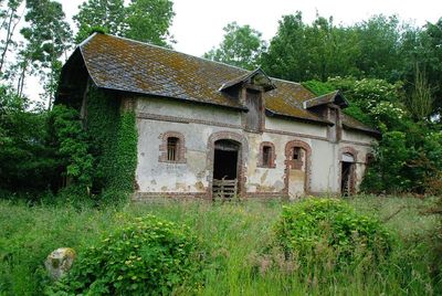 A vendre propriété avec grand terrain à 10 minutes des plages normandes