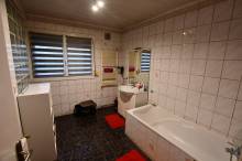 Pavillon à vendre grand volume avec sous sol complet, 4 chambres dont une de plain pied dans un secteur recherché, proche de GODERVILLE 76110  